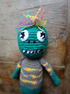 Frontansicht von Amigurumi-Monster Oliver